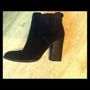 Dolce Vita Suede boots
